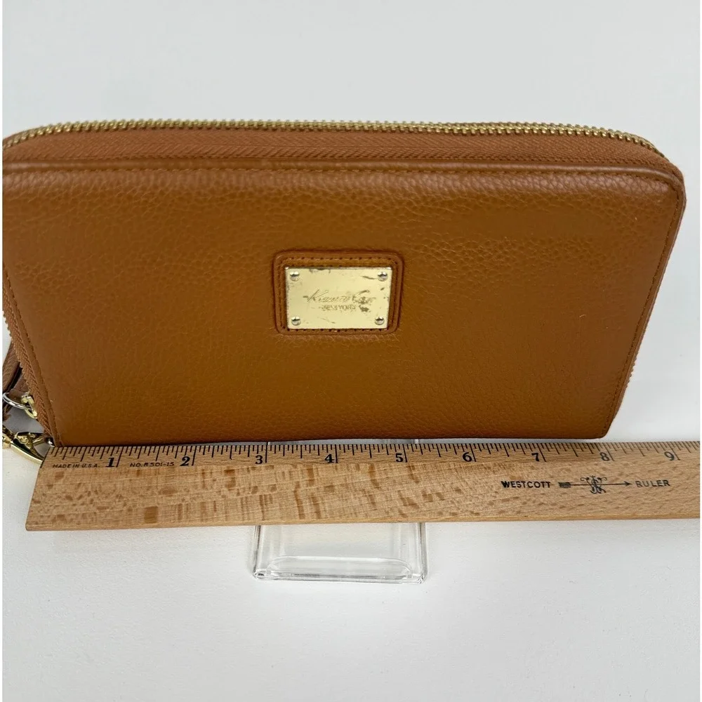 Kenneth Cole New York Brown Pebble Leather Zip Around Wristlet Wallet Organizer‎
